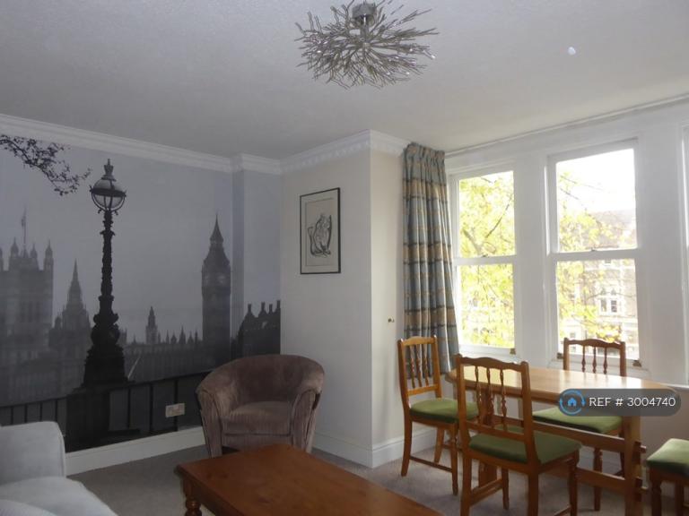 1 bedroom flat in Cathedral Road, Cardiff, CF11 (1 bed) (#3004740)