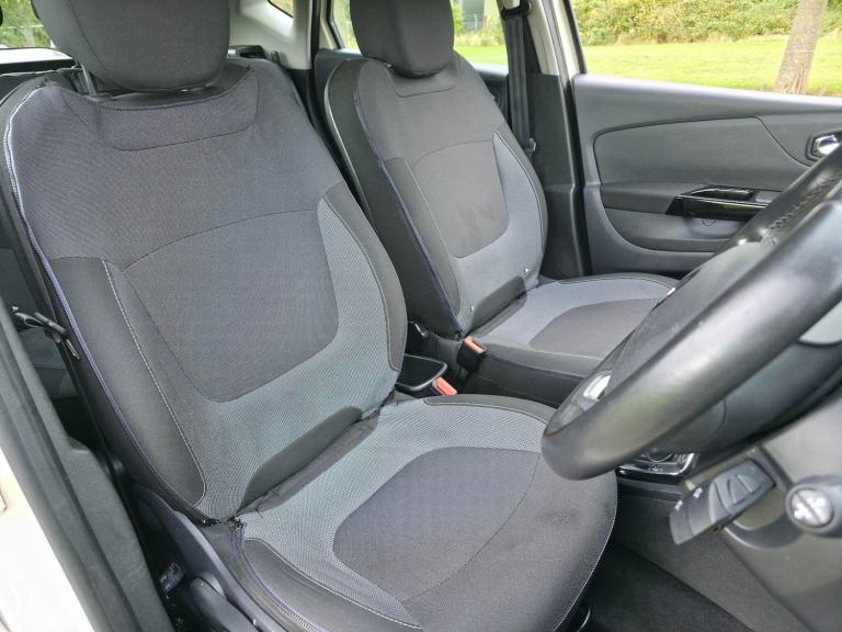 2016 Renault Captur 1.2 TCe ENERGY Dynamique Nav Auto Euro 6 (s/s) 5dr HATCHBACK Petrol Automatic