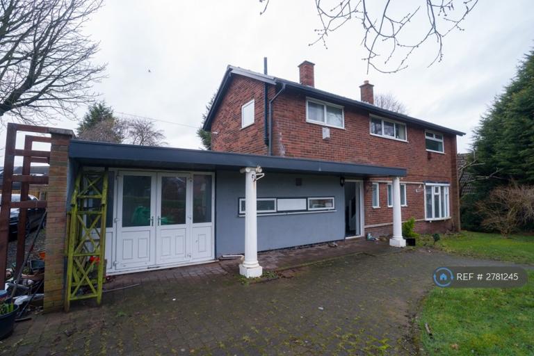 3 bedroom house in Parkway, Chadderton, Oldham, OL9 (3 bed) (#2781245)