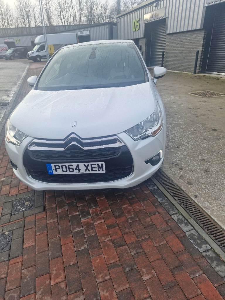 Citroen, DS4, Hatchback, 2014, Manual, 1560 (cc), 5 doors