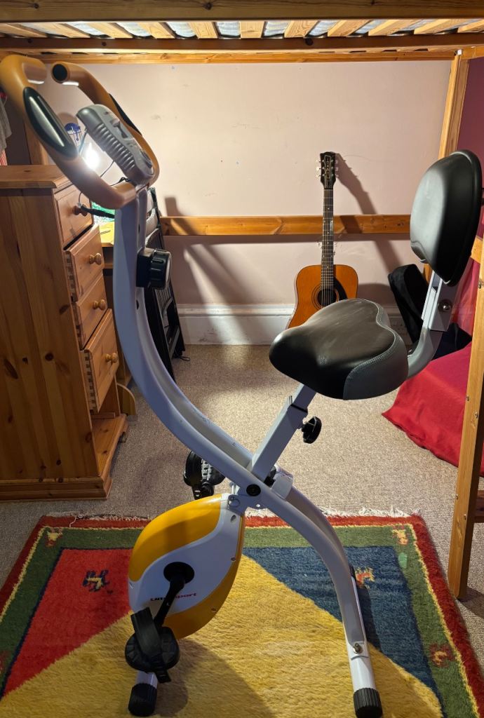 Exercise bike - sturdy + folds up