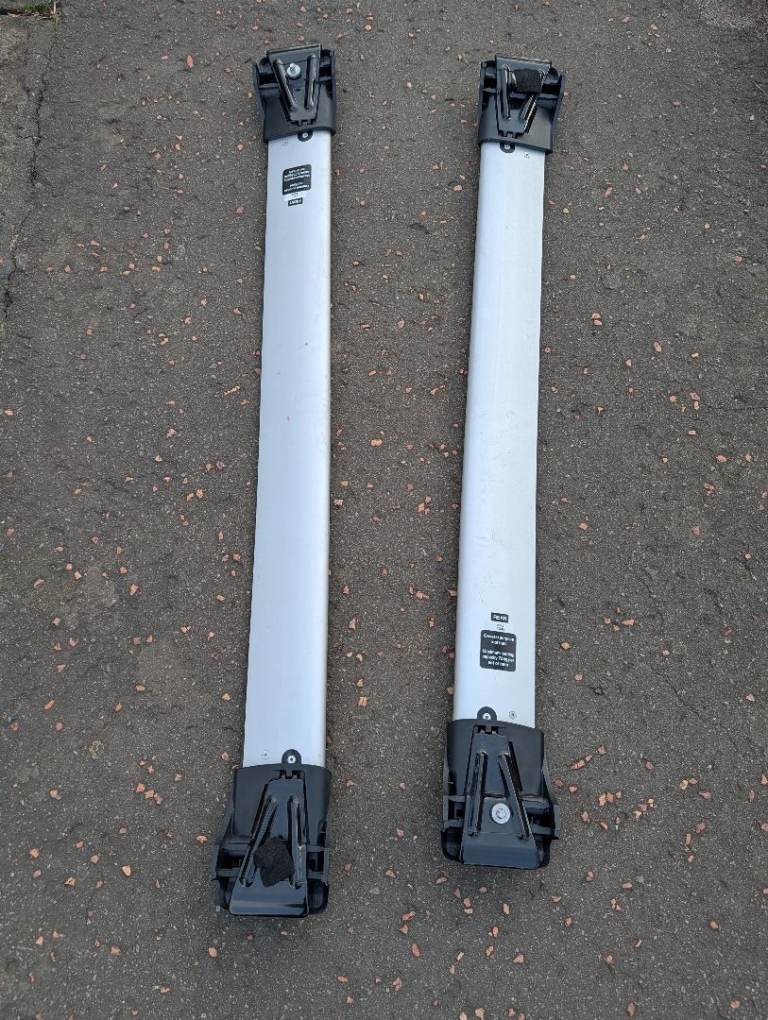 Yakima roof bars S54 Aero-X silver