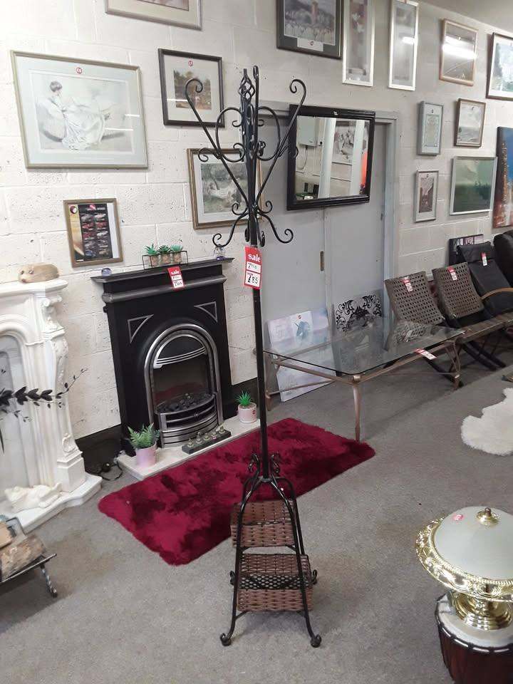 Elegant black metal coat & hat stand Low Cost Moves 2nd Hand Furniture STALYBRIDGE SK15 3DN