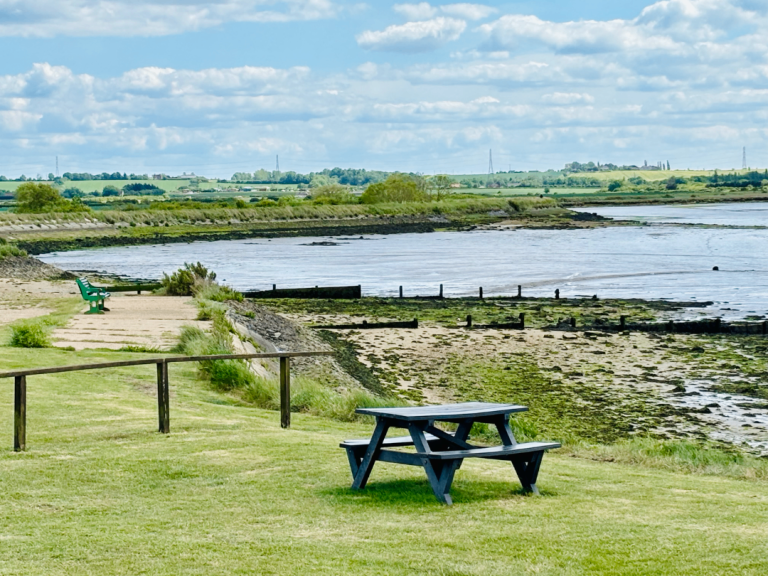 ‼️ CHEAP large caravan holiday home Essex park ‼️