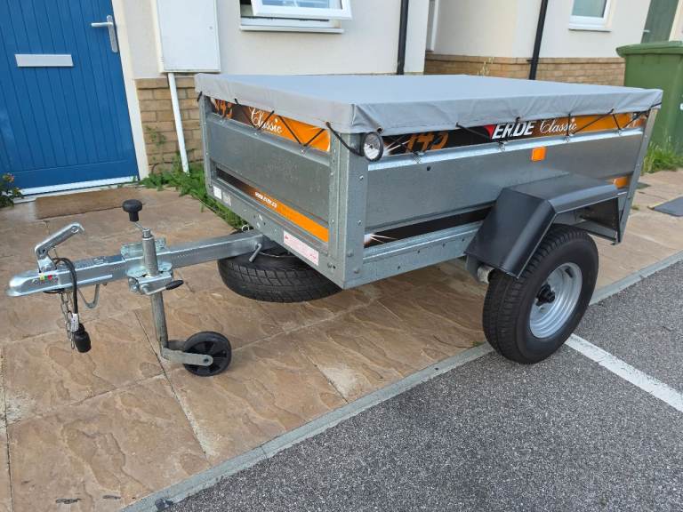 Erde 143 Trailer with cover 