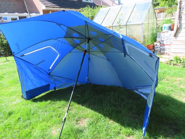 Blue Portable Beach / Garden Shelter Umbrella – Good Condition