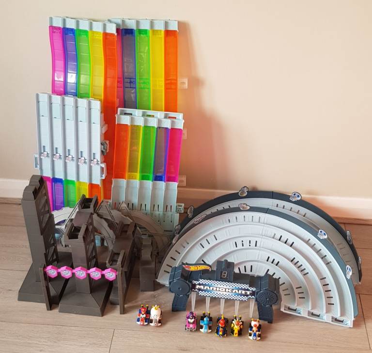 Mario Kart rainbow track + cars £70