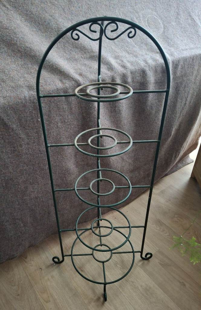 Pot or plant stand