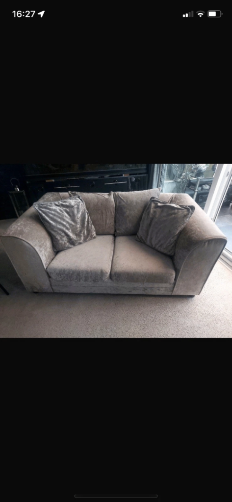 Crushed velvet 2 seater sofa 