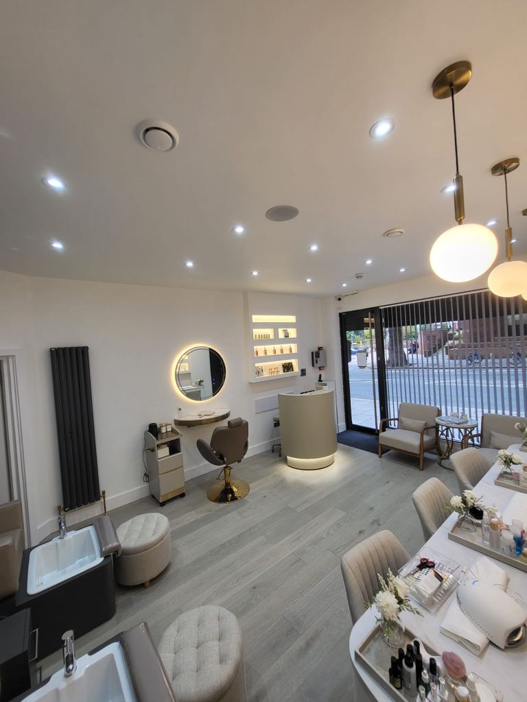 Beauty salon for sale 