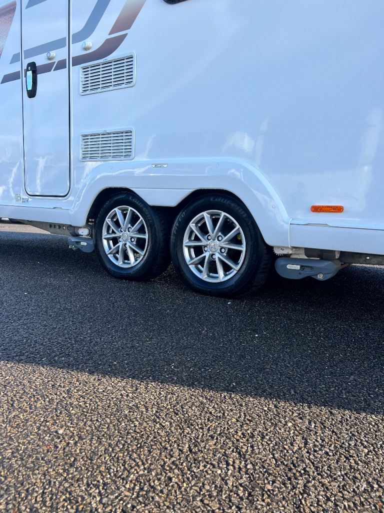Caravan Motor Mover 