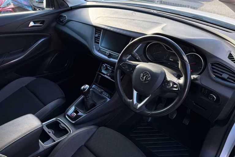 2019 Vauxhall Grandland X 1.5 Turbo D Sport Nav 5dr HATCHBACK DIESEL Manual