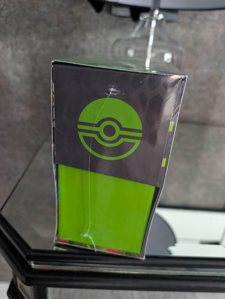 Pokémon Cards ETB's Tins 