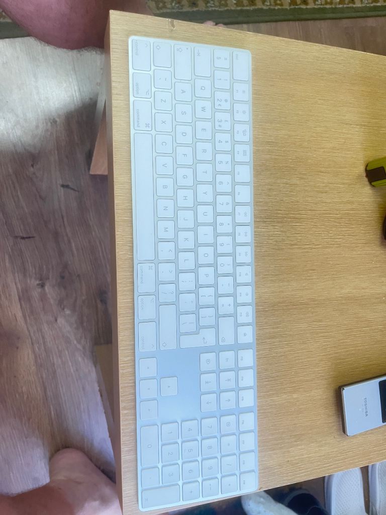Apple Magic Keyboard with Numeric Keypad – White, As Good As New