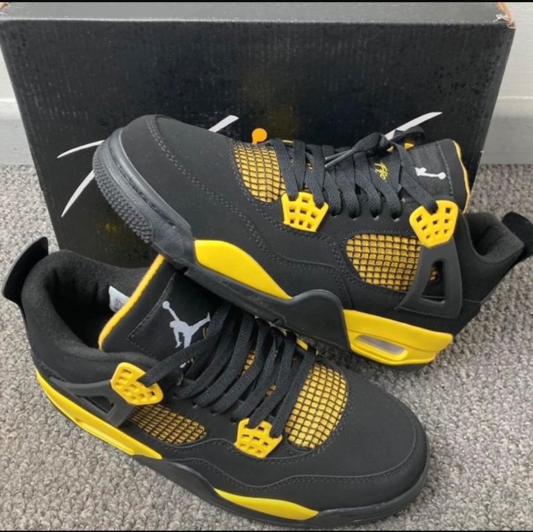 Jordan 4 Thunder
