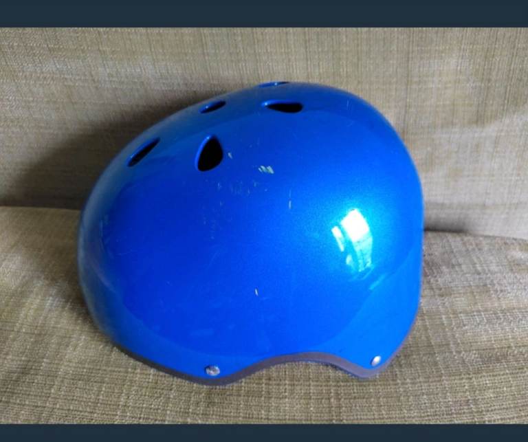 HELMET BICYCLE SCOOTER SKATEBOARD 