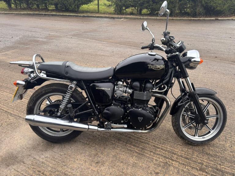 2009 09 TRIUMPH BONNEVILLE 865 CLASSIC NAKED RETRO BLACK NEW MOT