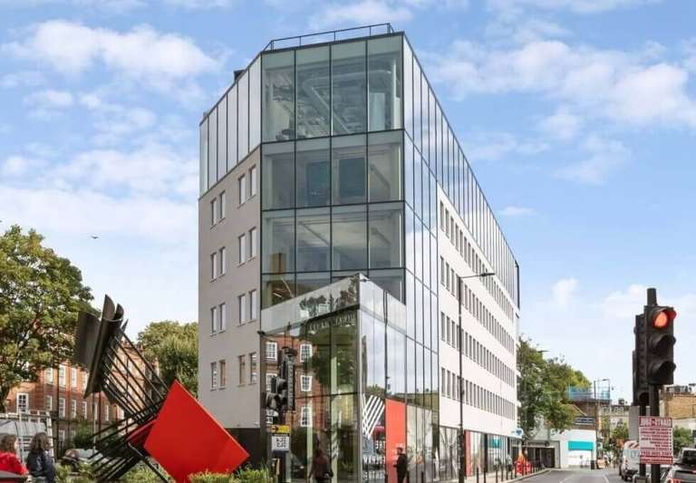 Furnished offices to rent in *Fulham*. Office Spaces for 125 to 640 desks SW6