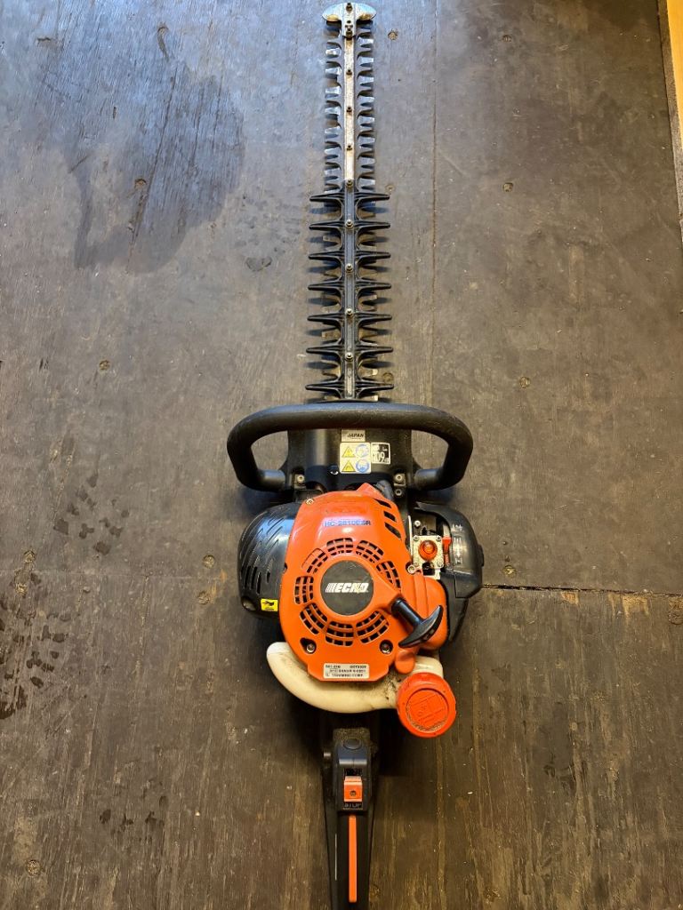 Echo hedges trimmers for sale 