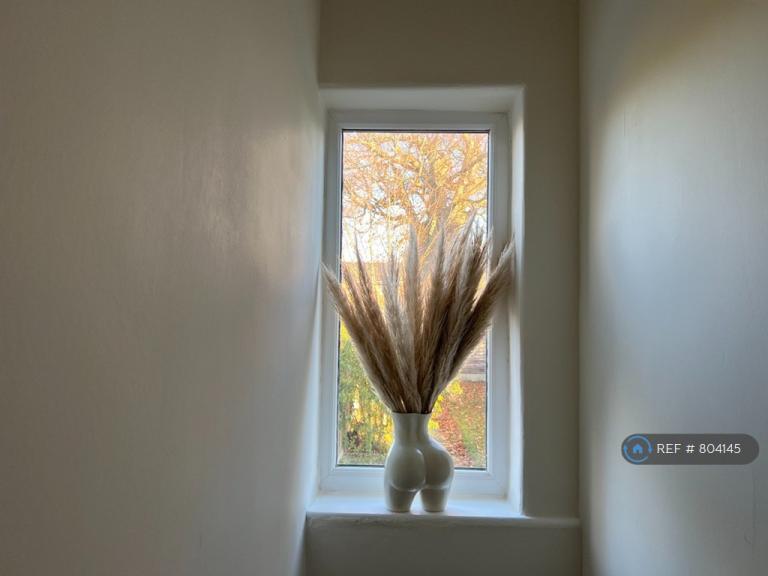 2 bedroom house in Sandileigh Avenue, Knutsford, WA16 (2 bed) (#804145)