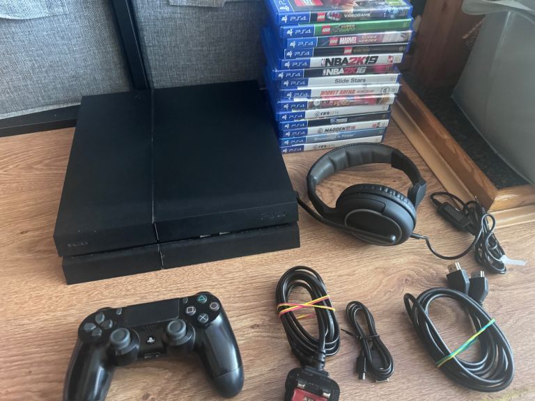 Ps4 kids bundle £110