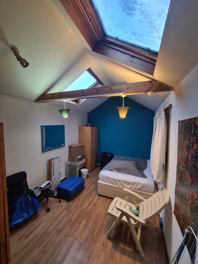 *All Bills included - available 1st January 2026* 1-bed studio flat in Downend for rent