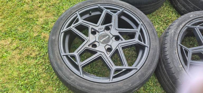 2017 transit custom alloys 20 inch 1 cracked and repaired 