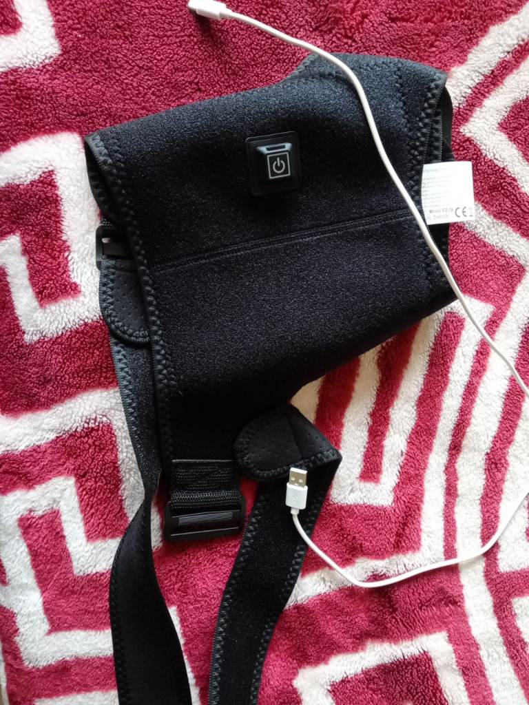 USB Heated Shoulder/Knee Pad – Black, Good Condition