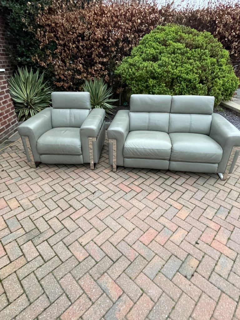 Olive Leather Recliner Sofa and Armchair Set – Good Condition