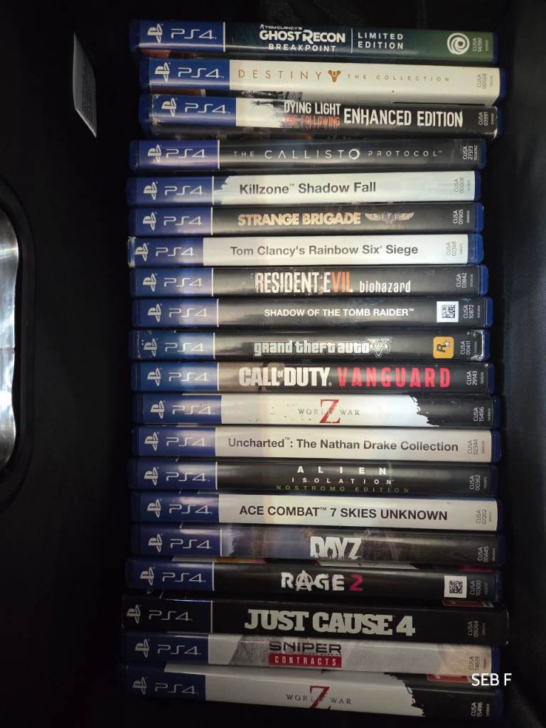 PS4 Games Bundle - Call of Duty, Resident Evil, GTA V & More