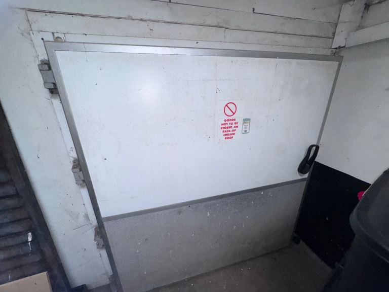 2 x Commercial Cold Store / Chiller Rooms – 8m x 4m & 4m x 4m – Buyer to Dismantle & Collect