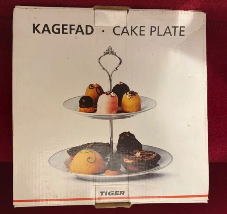 New and unused Tiger Kagefad cake stand / cake plate 