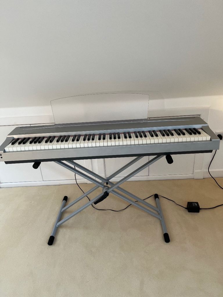 Yamaha Digital Piano Keyboard and Stand