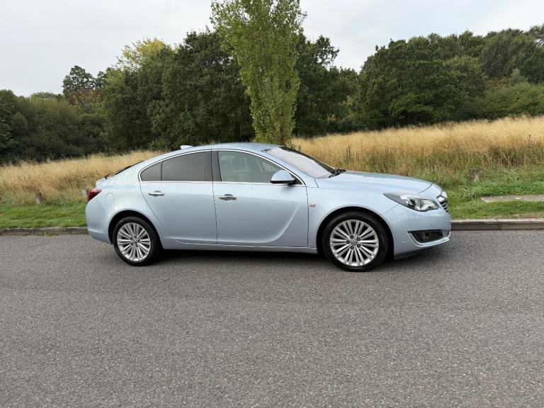 Vauxhall Insignia 2.0 CDTi Tech Line Automatic Euro 6 5dr - 10 SERVICES 2016/66