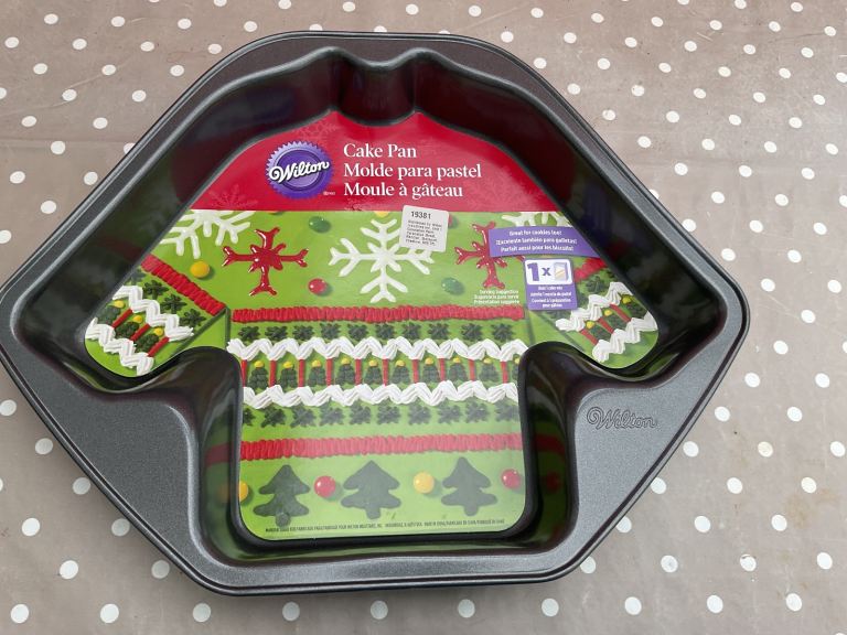 Wilton jumper cake tin. New