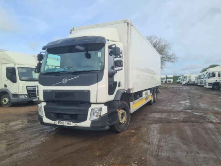 2018 VOLVO FE320 
