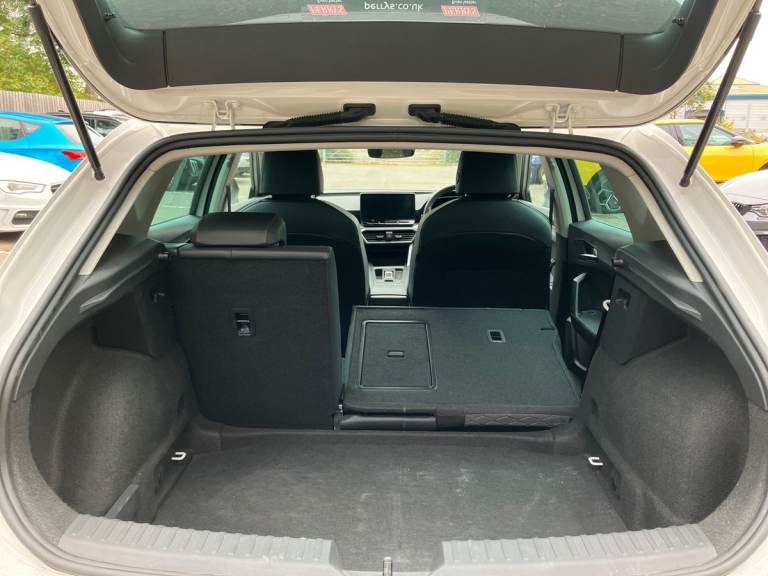 2025 SEAT Leon 1.0 eTSI FR 5dr DSG Hatchback PETROL Automatic