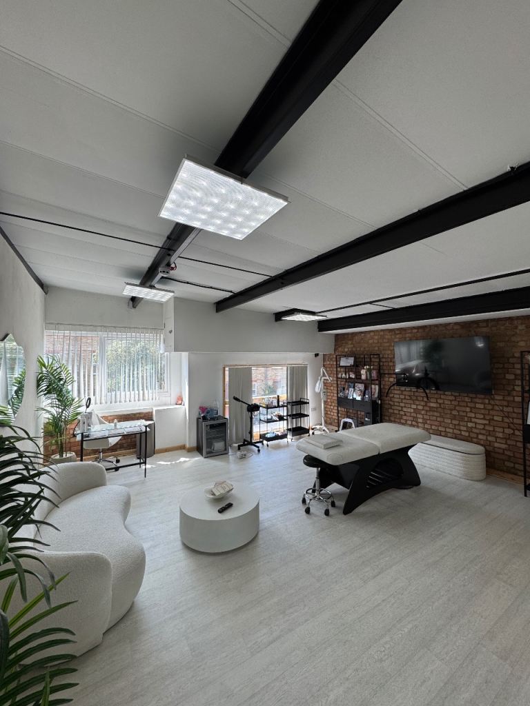 Bright Studio Available in Bermondsey | Starlane Studios