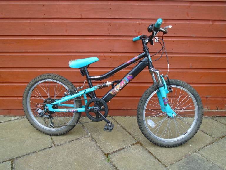Apollo charm childs bike, suit age 6 to 8 years, 20 inch wheels, 6 gears, working order