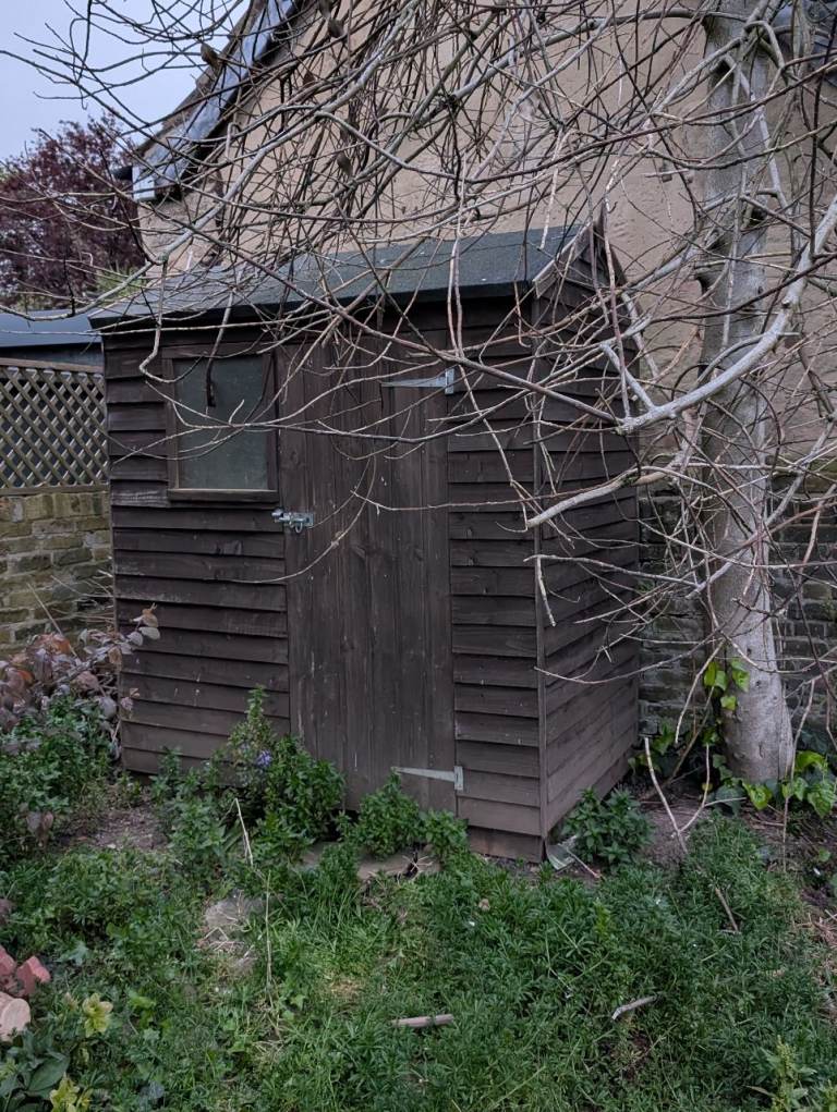 TAKEN Small shed for free in SE4