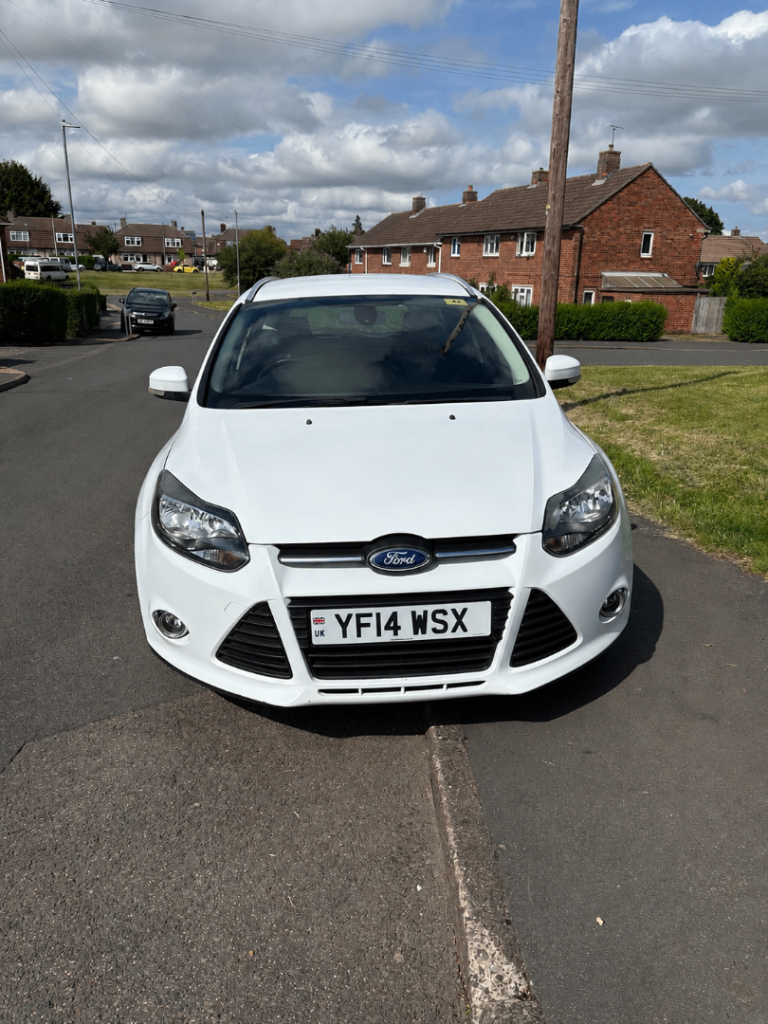 Ford, FOCUS, 2014, Manual, 1560 (cc)