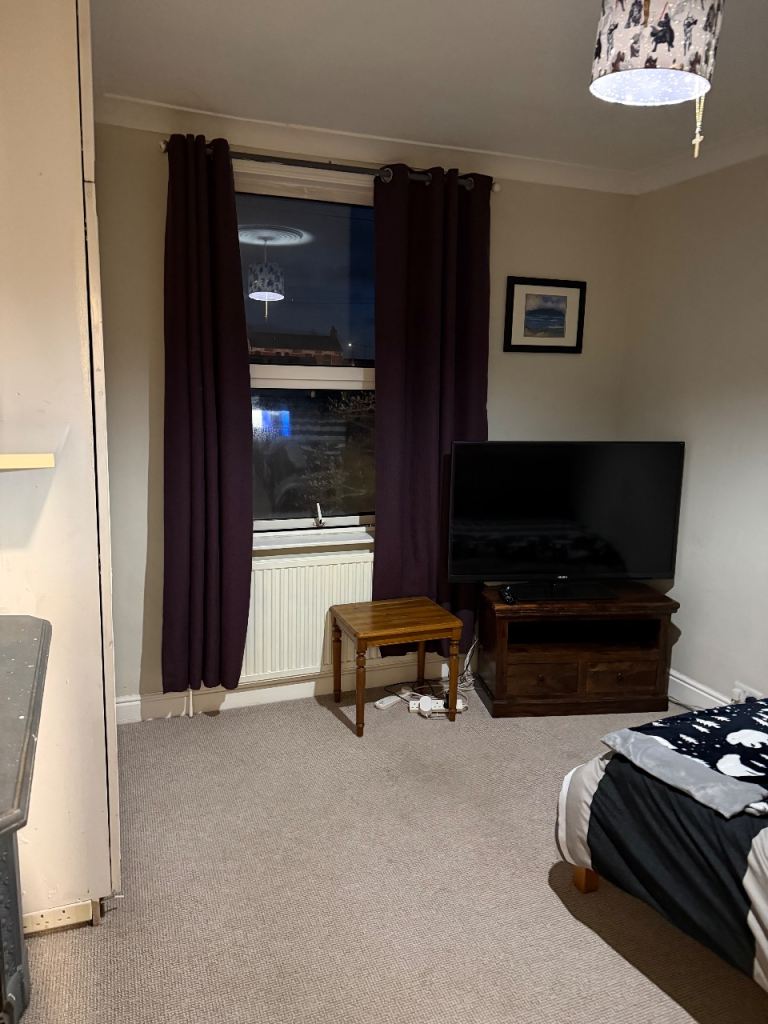 Room to let town Centre Kettering