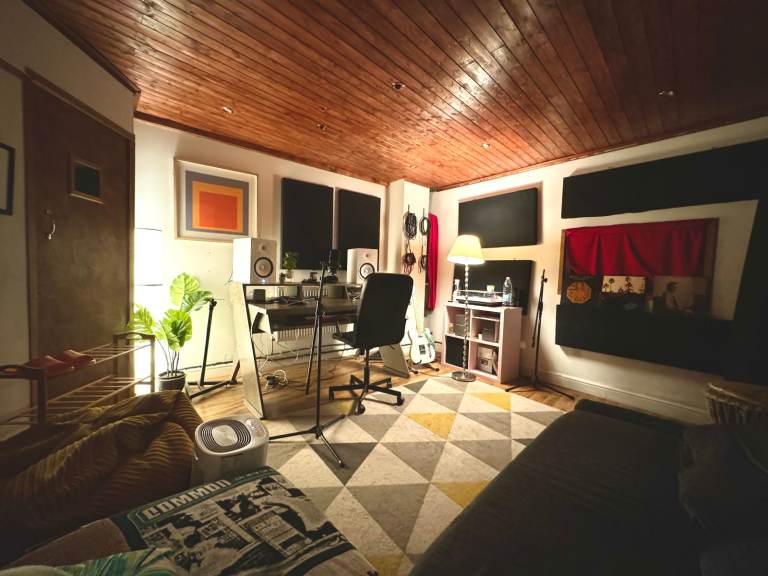 Music Studio To Rent