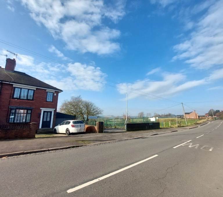 **Discover Your Perfect Family Home in Goldenhill!** 