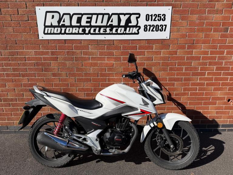HONDA CBF125 2018 18 REG 12,530 MILES WHITE USED MOTORCYCLE 125CC