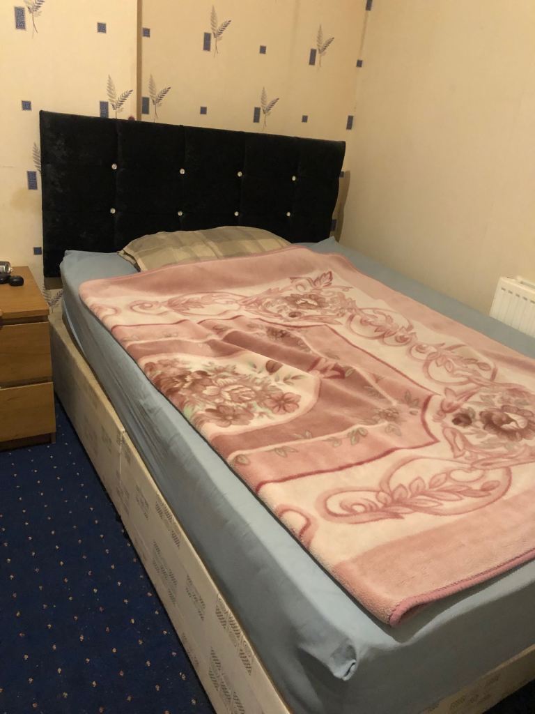 Large room to let