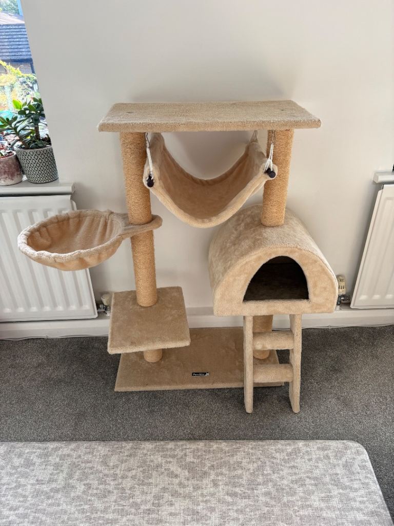 Cat tree