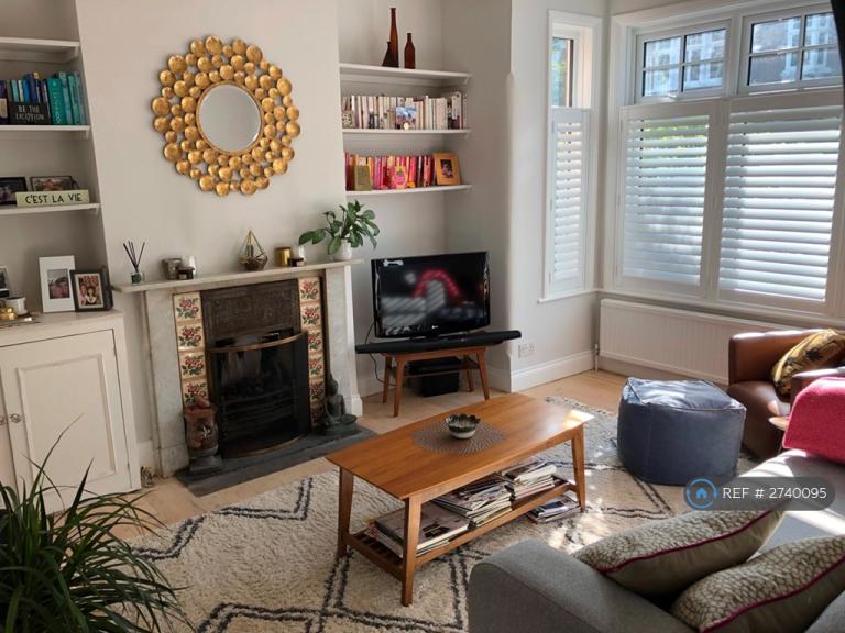 2 bedroom flat in Cowley Road, London, SW14 (2 bed) (#2740095)