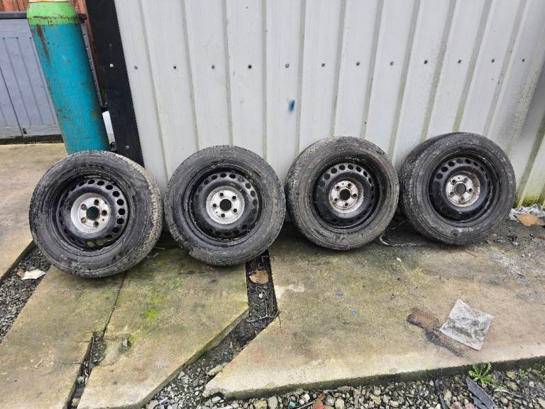 4 x Vw Transporter Wheels with Near new Avon tyres