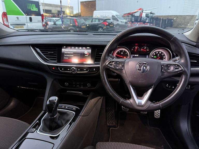2017 Vauxhall Insignia 1.6 Turbo D ecoTec [136] SRi Nav 5dr HATCHBACK Diesel Manual